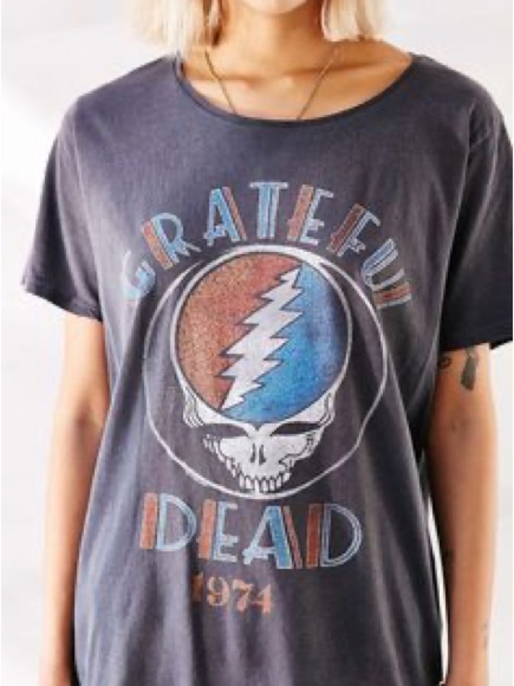 Junk Food Clothing Charcoal Grateful Dead 1974 Kids Tee with Red & Blue Logo - Picture 5 of 5